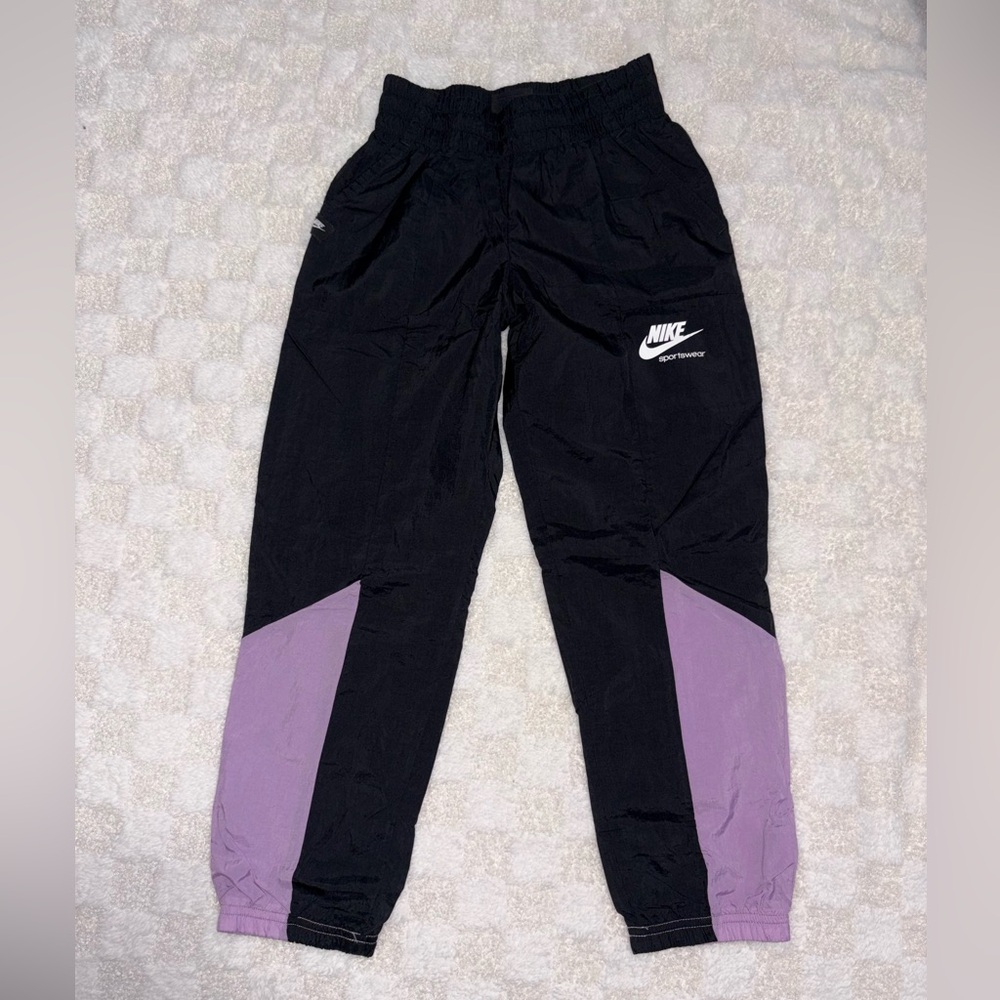 Girls Nike Windbreaker Joggers • Youth Small